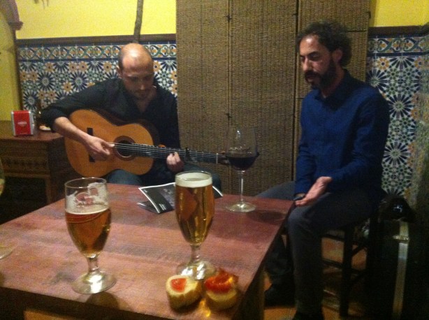 David Morello canta versos actuales por flamenco